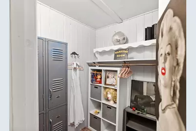 812 W Austin St, Fredericksburg, TX 78624 - Photo 16