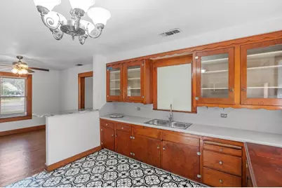 1007 N Llano St, Fredericksburg, TX 78624 - Photo 6