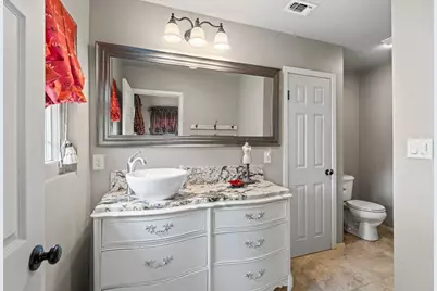 803 Poplar, Fredericksburg, TX 78624 - Photo 18