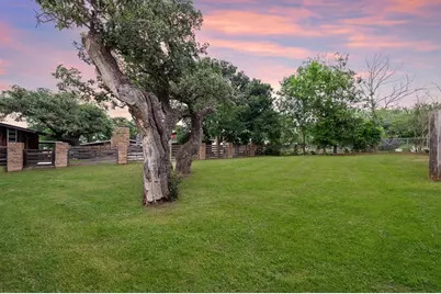 803 Poplar, Fredericksburg, TX 78624 - Photo 36