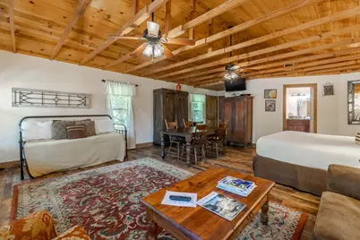 514 W Austin St, Fredericksburg, TX 78624 - Photo 6