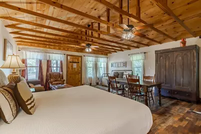 514 W Austin St, Fredericksburg, TX 78624 - Photo 8