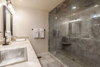 514 W Austin St, Fredericksburg, TX 78624 - Photo 28