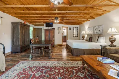 514 W Austin St, Fredericksburg, TX 78624 - Photo 4