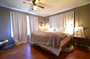 806 N Crockett St, Fredericksburg, TX 78624 - Photo 6