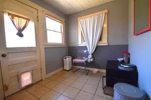 806 N Crockett St, Fredericksburg, TX 78624 - Photo 4