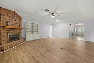 126 Tanglewood Dr, Fredericksburg, TX 78624 - Photo 4