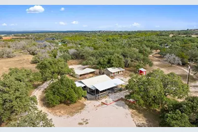 214 Edmonds Ave, Johnson City, TX 78606 - Photo 2