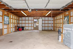 805 N Edison St, Fredericksburg, TX 78624 - Photo 18