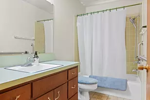 805 N Edison St, Fredericksburg, TX 78624 - Photo 8