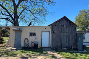 516 Silver Maple, Fredericksburg, TX 78624 - Photo 4