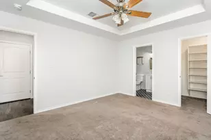 211 Green Oaks Loop, Fredericksburg, TX 78624 - Photo 10