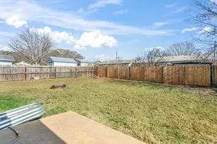 211 Green Oaks Loop, Fredericksburg, TX 78624 - Photo 20