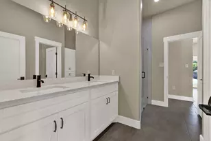 305 Winston Dr, Fredericksburg, TX 78624 - Photo 16