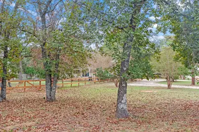 33 Oak Haven Rd, Fredericksburg, TX 78624 - Photo 4