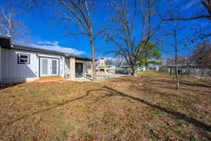 318 W Hackberry St, Fredericksburg, TX 78624 - Photo 30