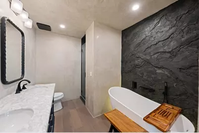 318 W Hackberry St, Fredericksburg, TX 78624 - Photo 20