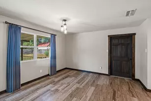 104 Westwood Ln, Kerrville, TX 78028 - Photo 10