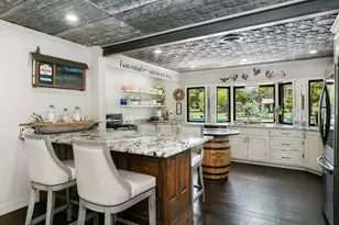 702 S Eagle St, Fredericksburg, TX 78624 - Photo 14