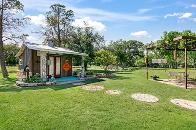 702 S Eagle St, Fredericksburg, TX 78624 - Photo 44