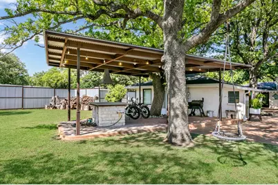 702 S Eagle St, Fredericksburg, TX 78624 - Photo 52