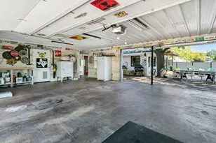 702 S Eagle St, Fredericksburg, TX 78624 - Photo 36