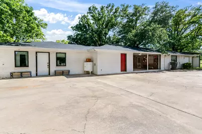 702 S Eagle St, Fredericksburg, TX 78624 - Photo 56