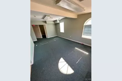 484 Stones Crossing Road #2nd Floor, Palmer Twp, PA 18045 - Photo 4