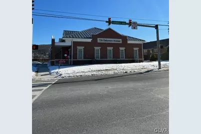 736 Delaware Avenue, Fountain Hill Boro, PA 18015 - Photo 2