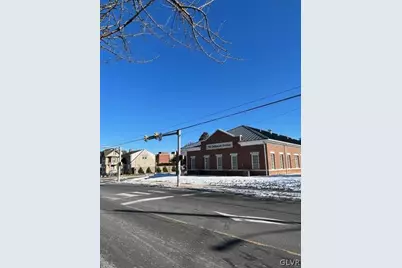 736 Delaware Avenue, Fountain Hill Boro, PA 18015 - Photo 4