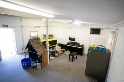 1860 E Emmaus Avenue, Salisbury Township, PA 18103 - Photo 20