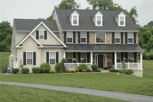 2034 Sunrise Dr, Springfield Twp, PA 18036 - Photo 12