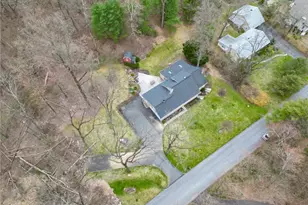 1500 Gable Dr, Lower Milford Township, PA 18036 - Photo 4