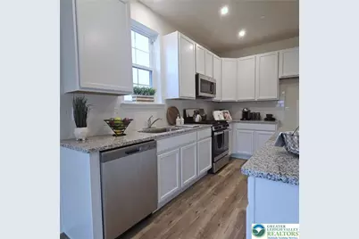 625 Fountain View Circle #10, Upper Macungie Township, PA 18104 - Photo 4