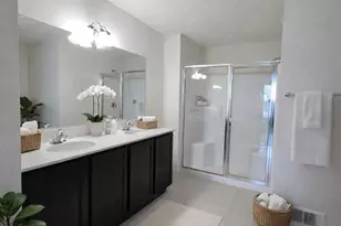 625 Fountain Vw Cir, Upper Macungie Township, PA 18104 - Photo 16
