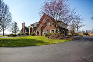 433 Little Creek Dr, Lower Nazareth Twp, PA 18064 - Photo 36