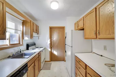 2104 Scarborough, Pike, PA 18324 - Photo 12