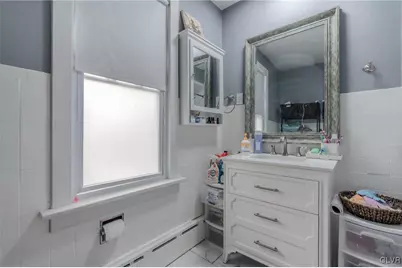 49 N Broad Street, Nazareth Boro, PA 18064 - Photo 20