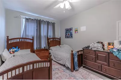 49 N Broad Street, Nazareth Boro, PA 18064 - Photo 24