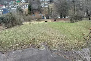 220 Entwistle St, Weatherly Boro, PA 18255 - Photo 4