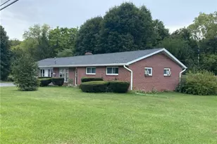 4405 Lehigh Dr, Lehigh Township, PA 18088 - Photo 2