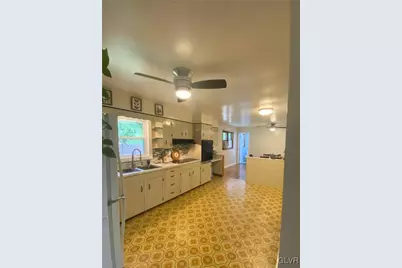 4405 Lehigh Drive, Lehigh Township, PA 18088 - Photo 10