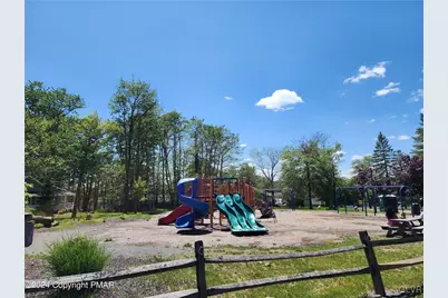 488 Country Place Drive, Tobyhanna, PA 18466 - Photo 32