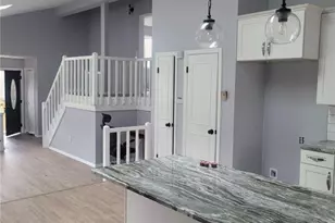 3016 Briarwood Dr, Coolbaugh Twp, PA 18466 - Photo 8