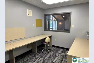 101 S Schanck Avenue, Pen Argyl Boro, PA 18072 - Photo 4