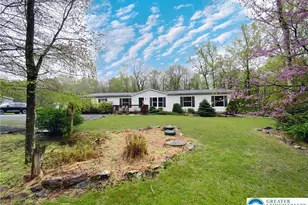 29 Hollyberry Ln, Penn Forrest, PA 18229 - Photo 4