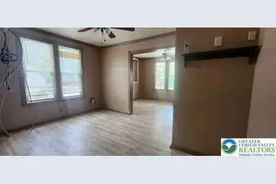 2463 Hillside Avenue, Wilson Boro, PA 18042 - Photo 6