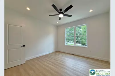 9858 Old U.S. 22, Weisenberg Township, PA 18031 - Photo 8