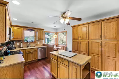 5194 Hamilton S, Hamilton Twp, PA 18353 - Photo 10