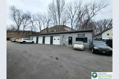 615 Sumner Avenue, Whitehall, PA 18052 - Photo 1